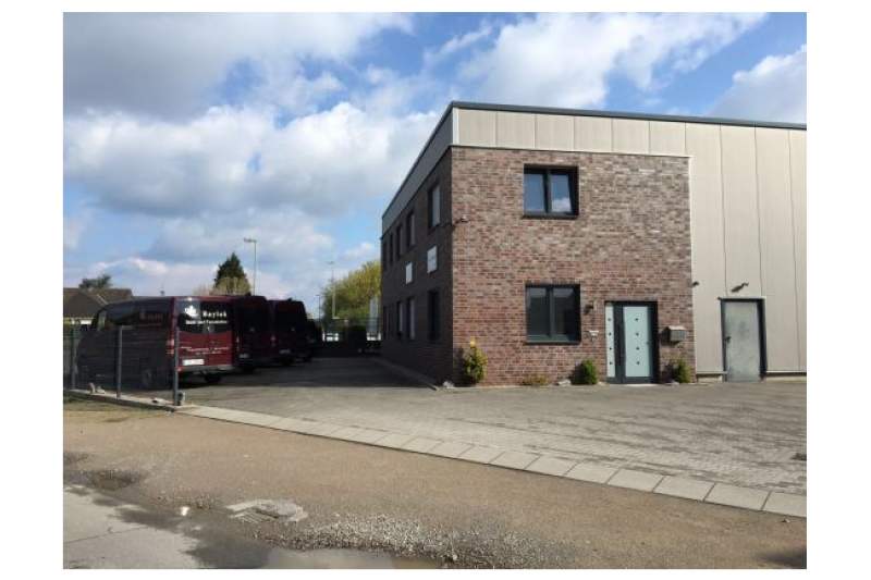 Galeriebild industrielle-dach-und-fassadentechnik-bayluk-1-1-1526291565.jpg