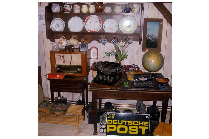 Galeriebild broderstorfer-bauernmarkt-antikhandel-antikes.jpg