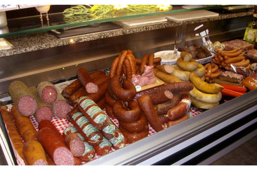 Galeriebild broderstorfer-bauernmarkt-antikhandel-fleischtheke.jpg