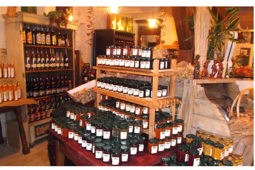 Galeriebild broderstorfer-bauernmarkt-antikhandel-produkte.jpg