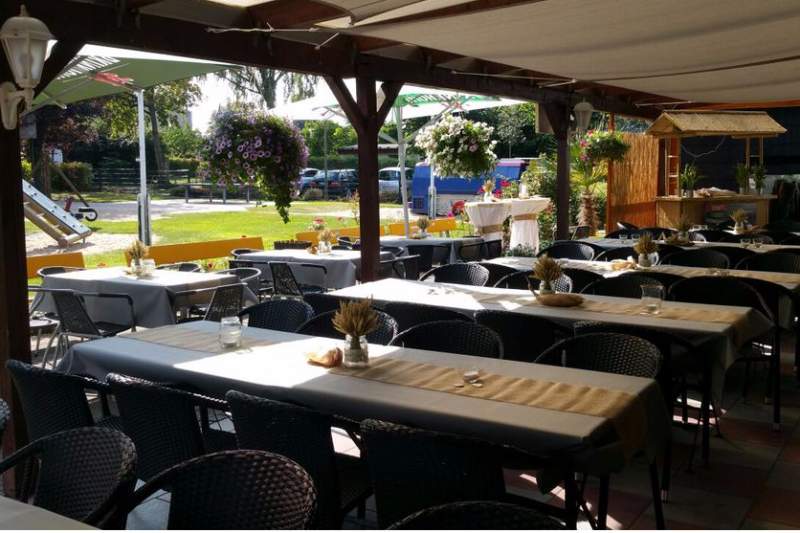 Galeriebild gaststaette-glueck-auf-aussenbereich.jpg